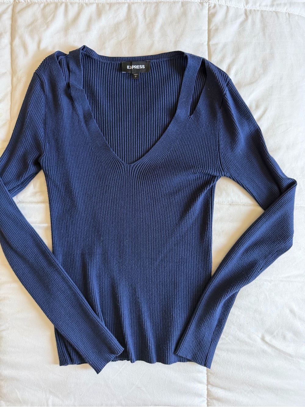 Express Ribbed V-Neck Long Sleeve Top in Navy Blue